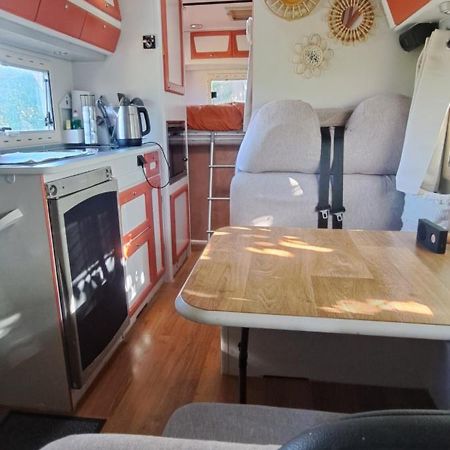 ホテル Camping Car A 3 Minutes Du Parc Pairi Daiza ブリュージュレット エクステリア 写真