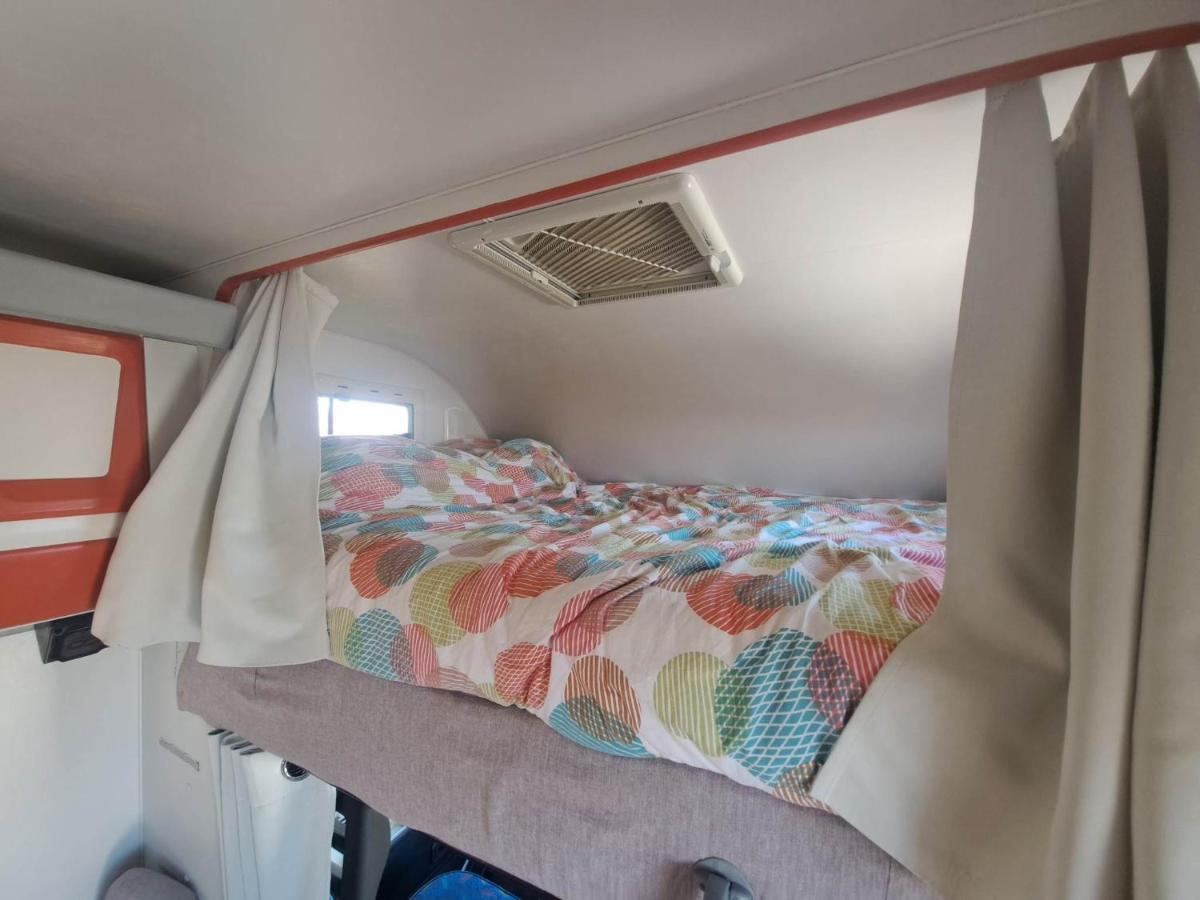 ホテル Camping Car A 3 Minutes Du Parc Pairi Daiza ブリュージュレット エクステリア 写真