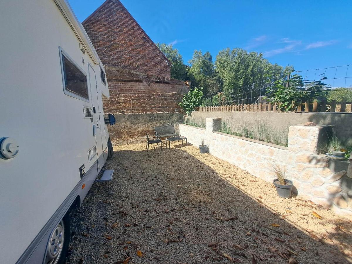 ホテル Camping Car A 3 Minutes Du Parc Pairi Daiza ブリュージュレット エクステリア 写真